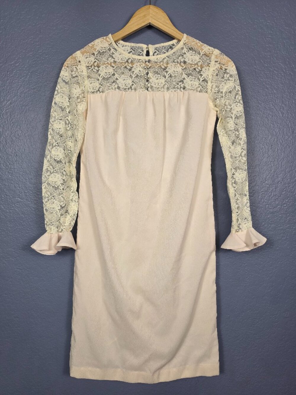 VTG 60s Pastel Pink Lace Shift Dress Ruffle Pearl Cuff Mod Coquette Talon Zip